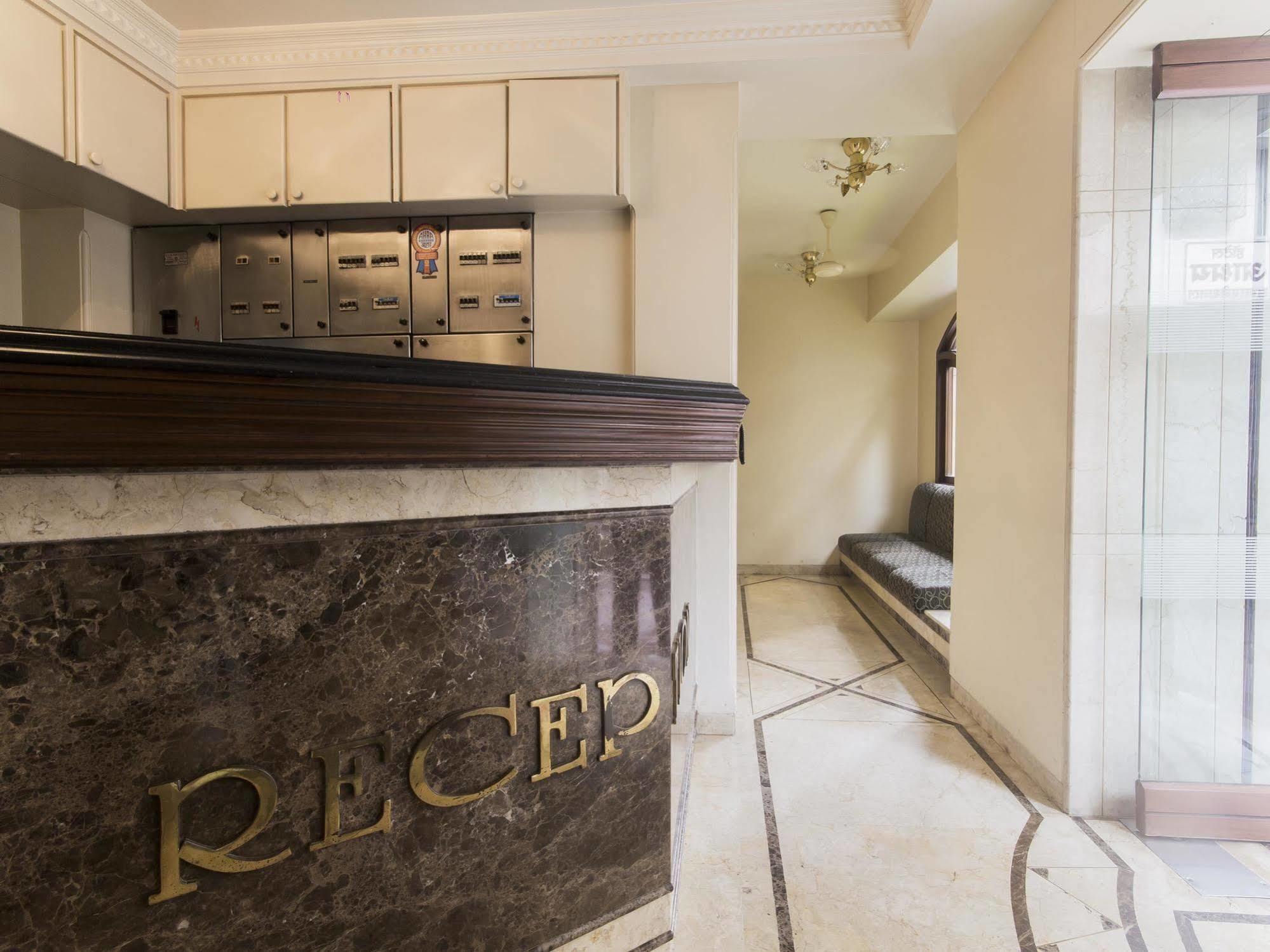 Hotel Ashray International, Sion - Near Bkc Βομβάη Εξωτερικό φωτογραφία