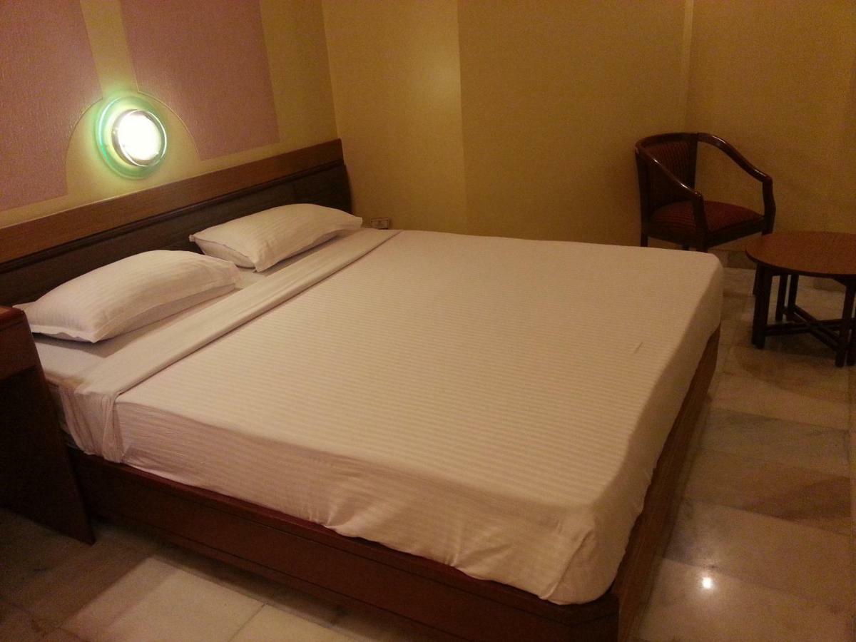 Hotel Ashray International, Sion - Near Bkc Βομβάη Εξωτερικό φωτογραφία
