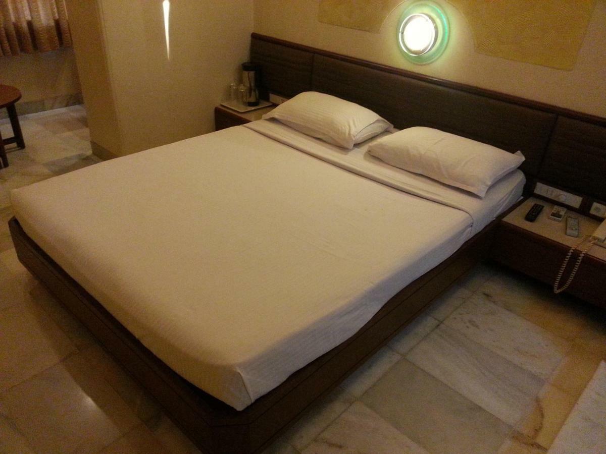 Hotel Ashray International, Sion - Near Bkc Βομβάη Εξωτερικό φωτογραφία